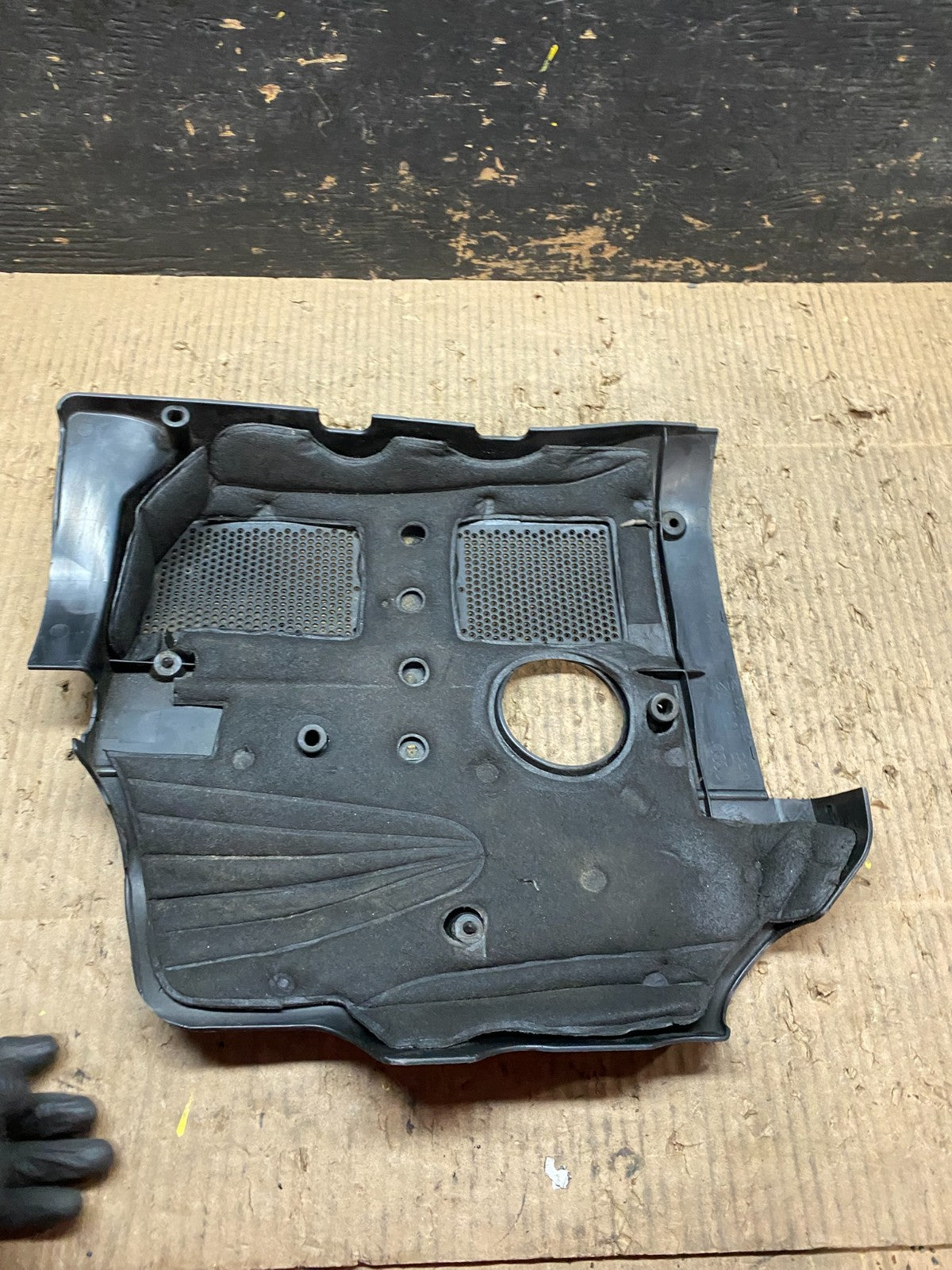 2004 to 2008 Audi  A4 1.8L Turbo Convertible Engine Cover Garnish T9913 DG5