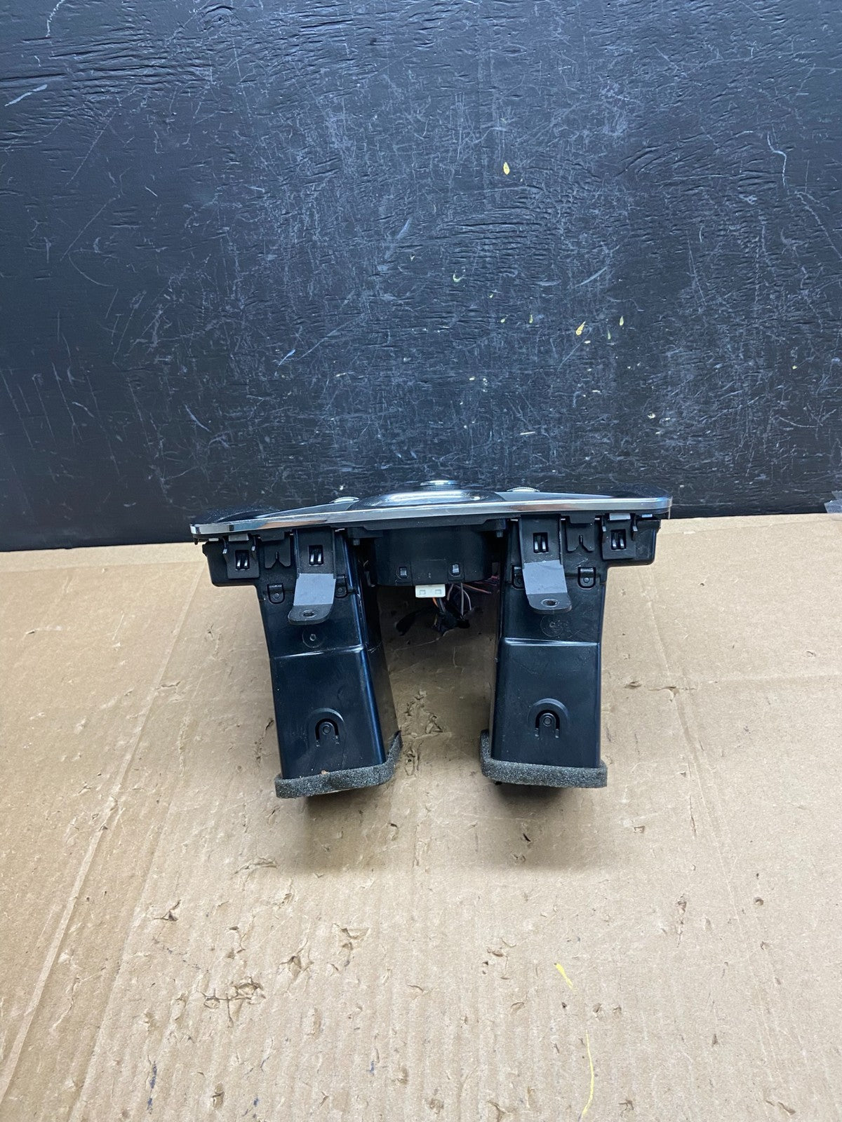 2011-2016 Chrysler Town Country Climate Control Panel Center Dash Trim ad6847 DG3