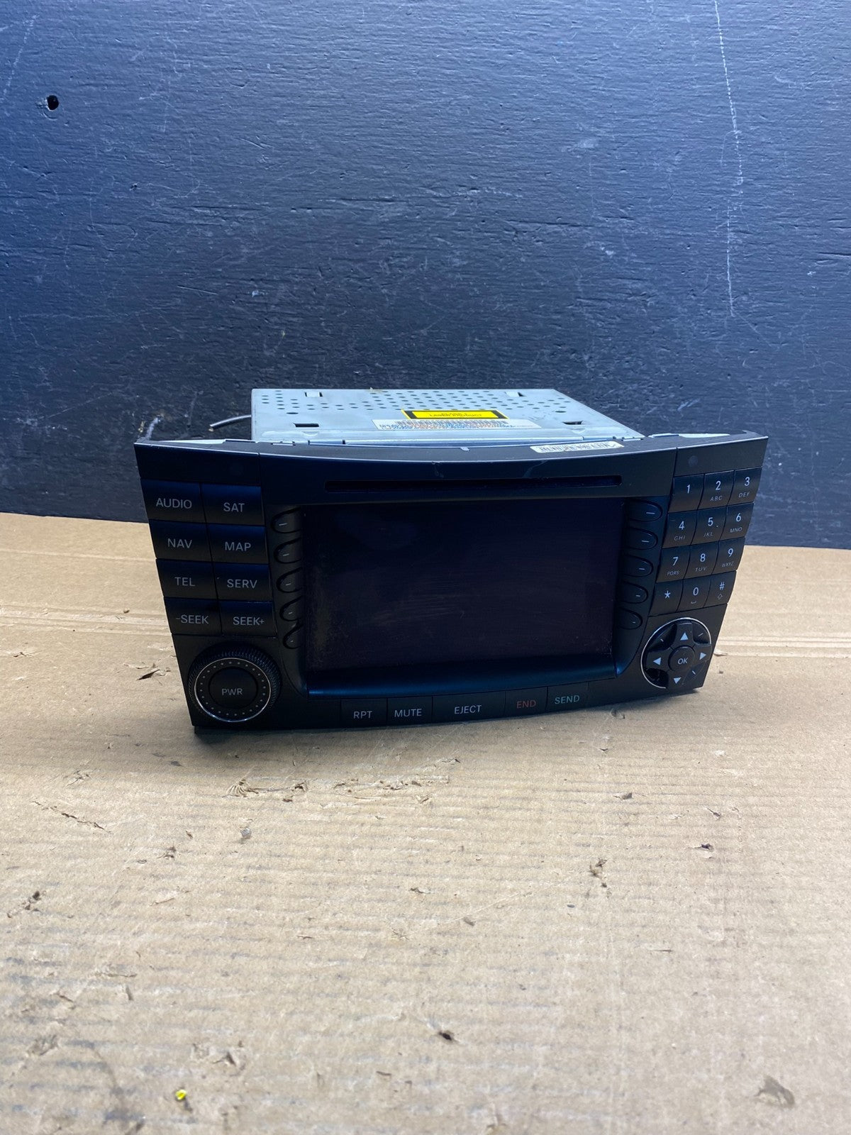 2003-2006 Mercedes Benz W211 E350 E500 Radio Screen Navigation Display ad6562 DG0
