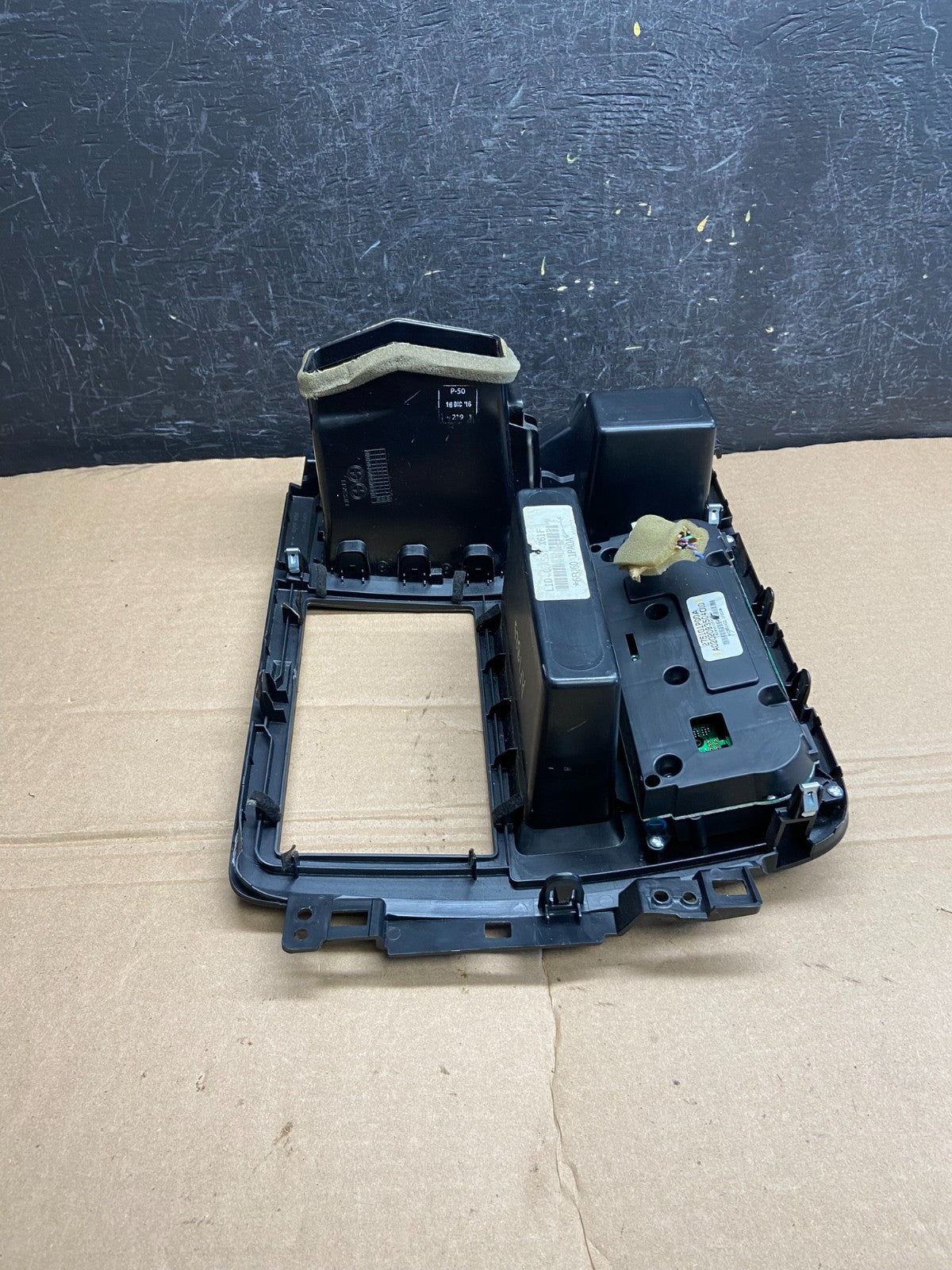 2012-2018 Nissan NV1500 Radio A/C Heat Temperature Climate Control AF1823 DG4
