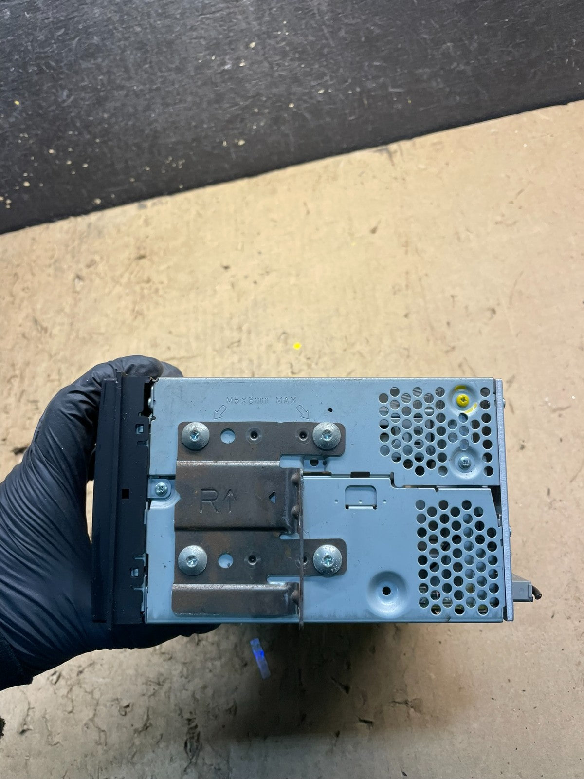 2012-2017 Nissan NV1500 Radio AM FM CD Player Receiver w7031 DG2