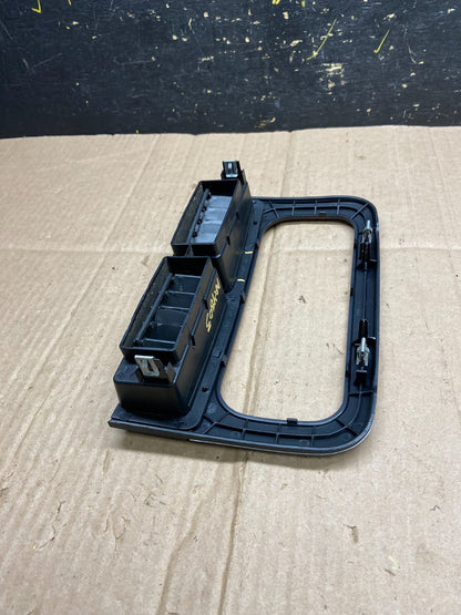 1999-2004 Jeep Grand Cherokee Center Dash Radio Bezel Trim OEM  AA4805 DG4