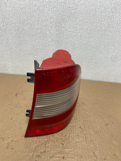 2002-2005 Mercedes ML 350 Ml-Class Right Passenger Rh Side Tail Light AB6276 LK2