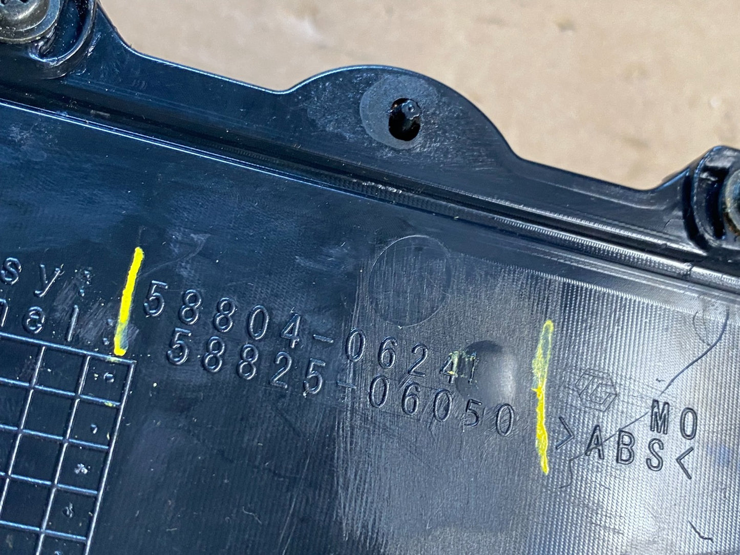 2015 2016 2017 Toyota Camry Console Center Storage Dash 58804-06241 Q9288 DG7