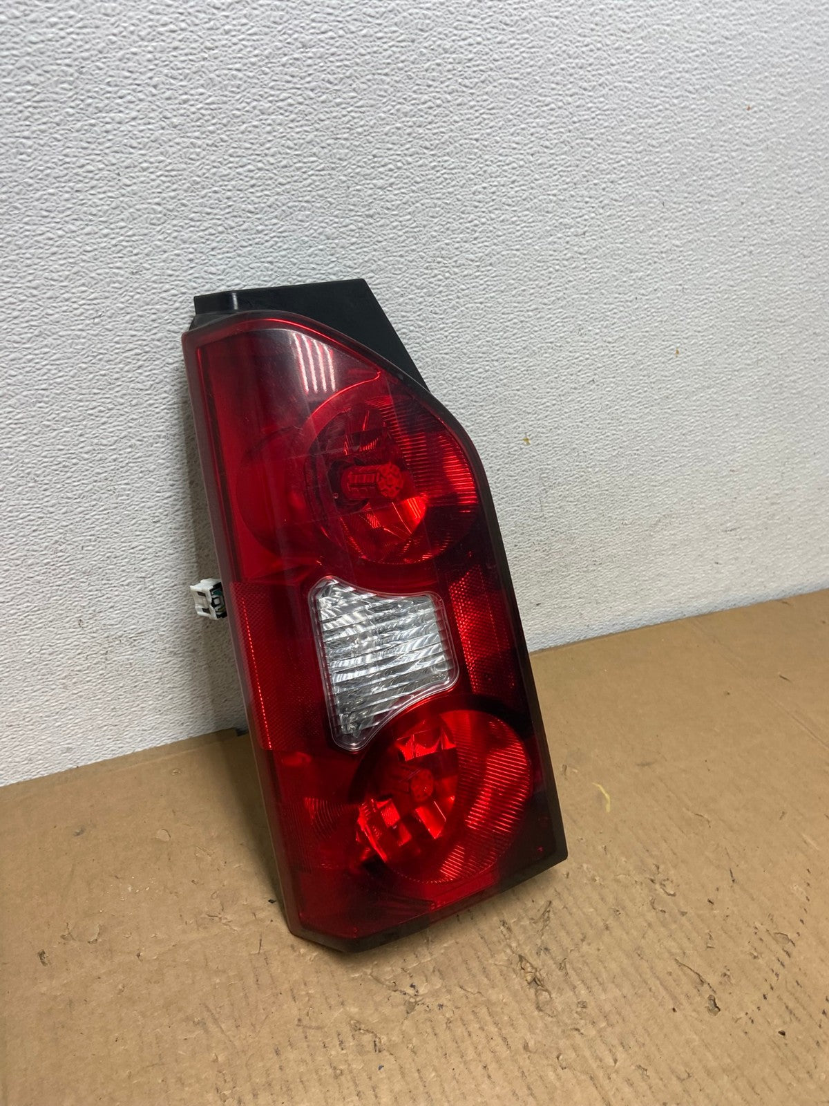 2005 to 2015 Nissan Xterra Tail light Left Driver Lh Side AD1036 LK2