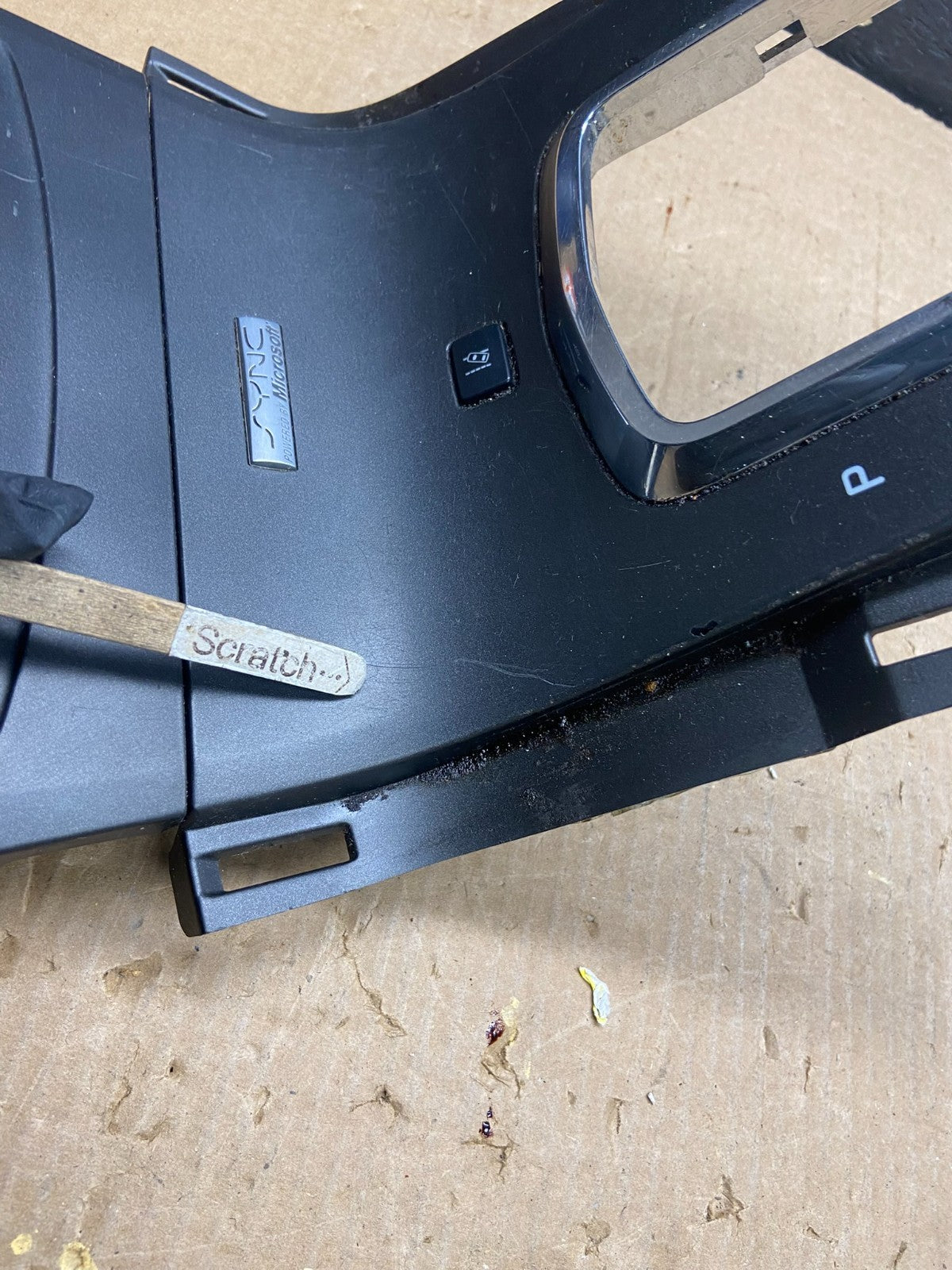 2013 to 2019 Lincoln MKT Radio Dual Climate Control Shifter Panel Z4186 DG1