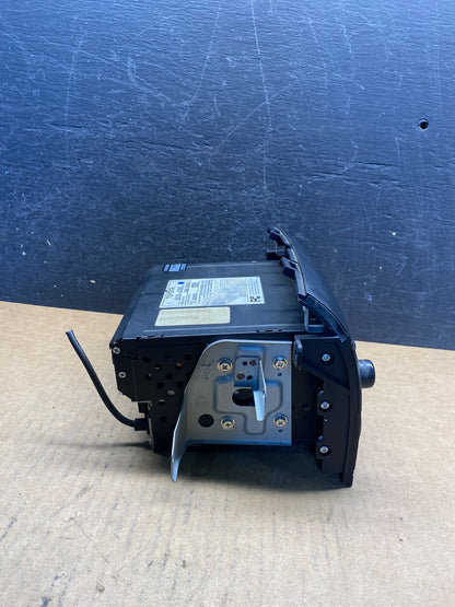 2006 to 2008 Toyota Sienna AM FM CD WMA Mp3 Radio Receiver AH5042 DG3