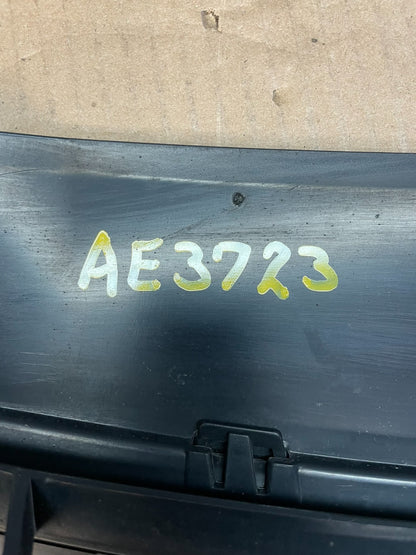 2011 to 2014 Volkswagen Jetta Sedan Front Upper Grille Grill ae3723 DG5