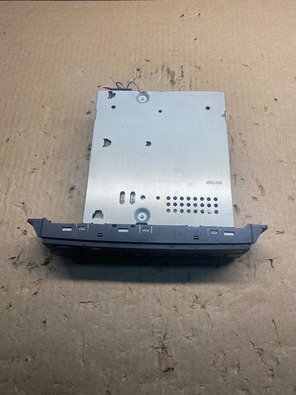 2008 to 2012 Chrysler Town Country DVD Player Receiver AC8962 DG4