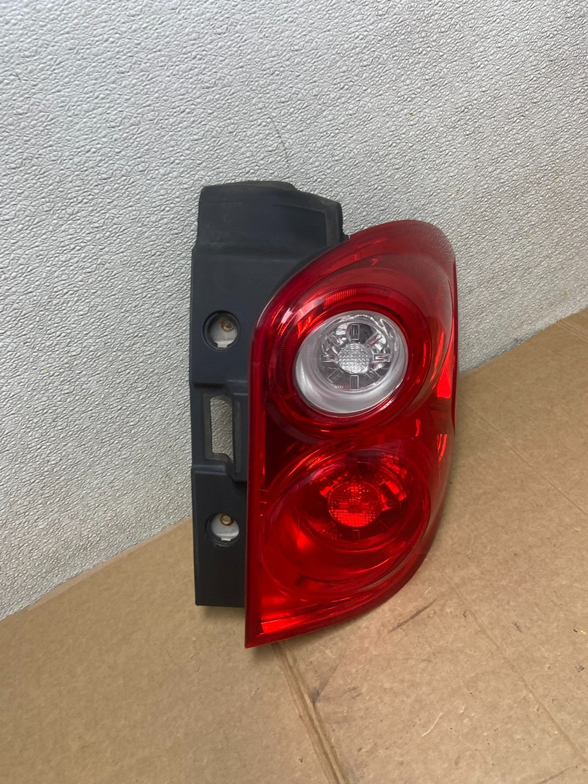 2010 to 2015 Chevrolet Equinox Right Passenger Rh Side Tail Light AA1167 DW2