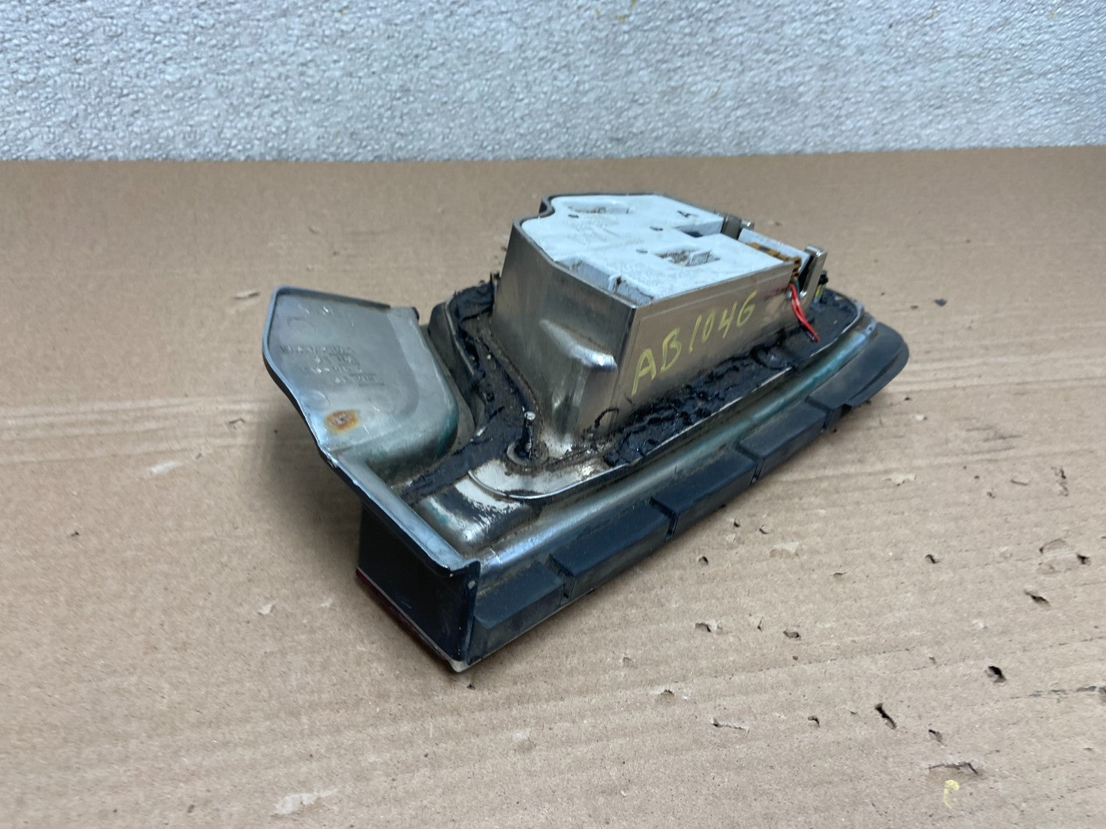 1994 1995 1996  Infiniti Q45 Left Driver Lh Side Tail Light OEM AB1046 DG4