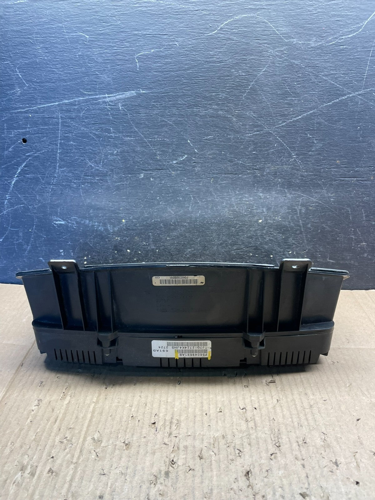 2005 Dodge Durango Speedometer Instrument Cluster Gauge OEM S2368 DG3
