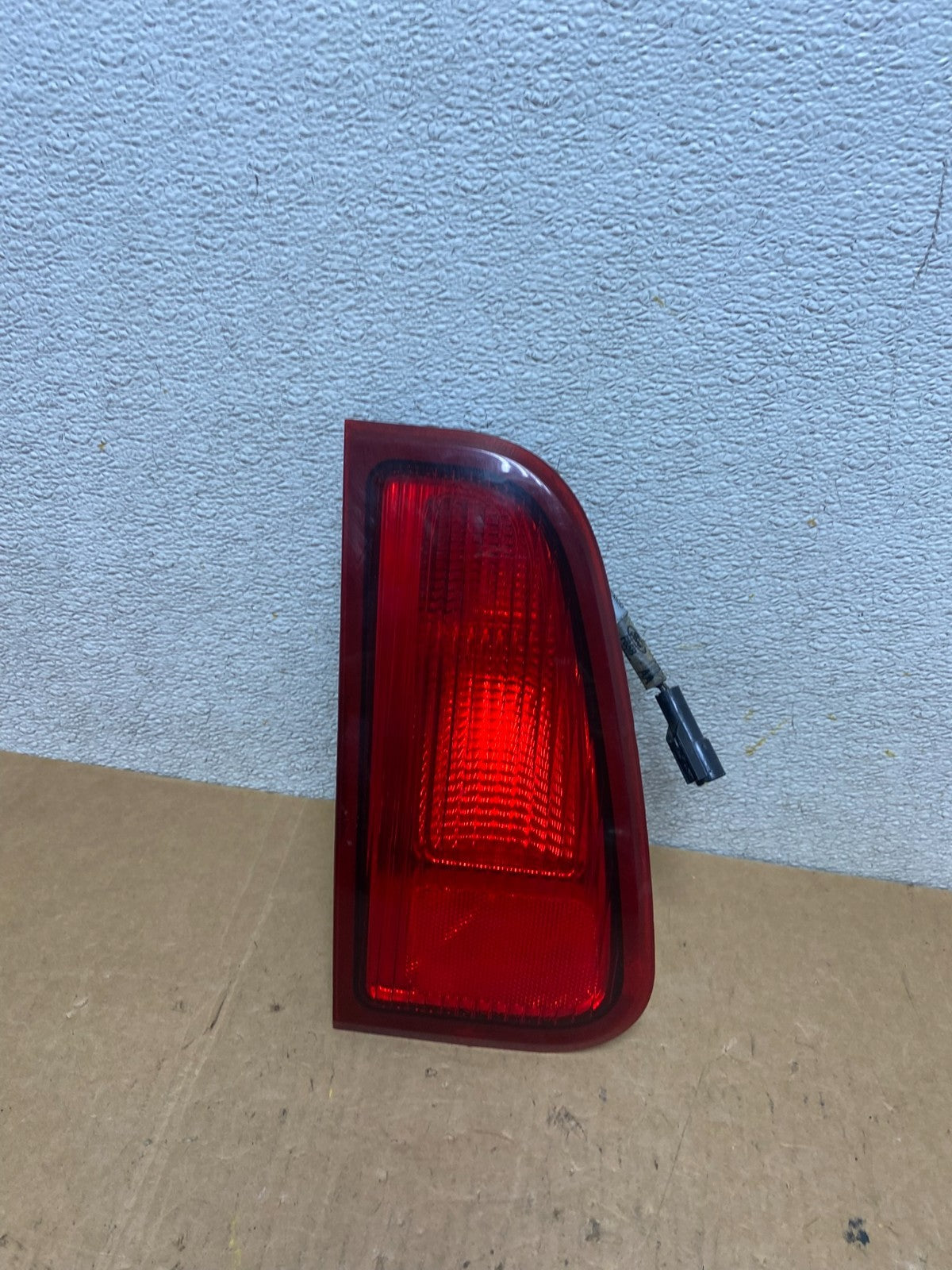 2003-2006 Lincoln Navigator Left Driver Lh Side Tail Light Inner Oem Q7407 DW0