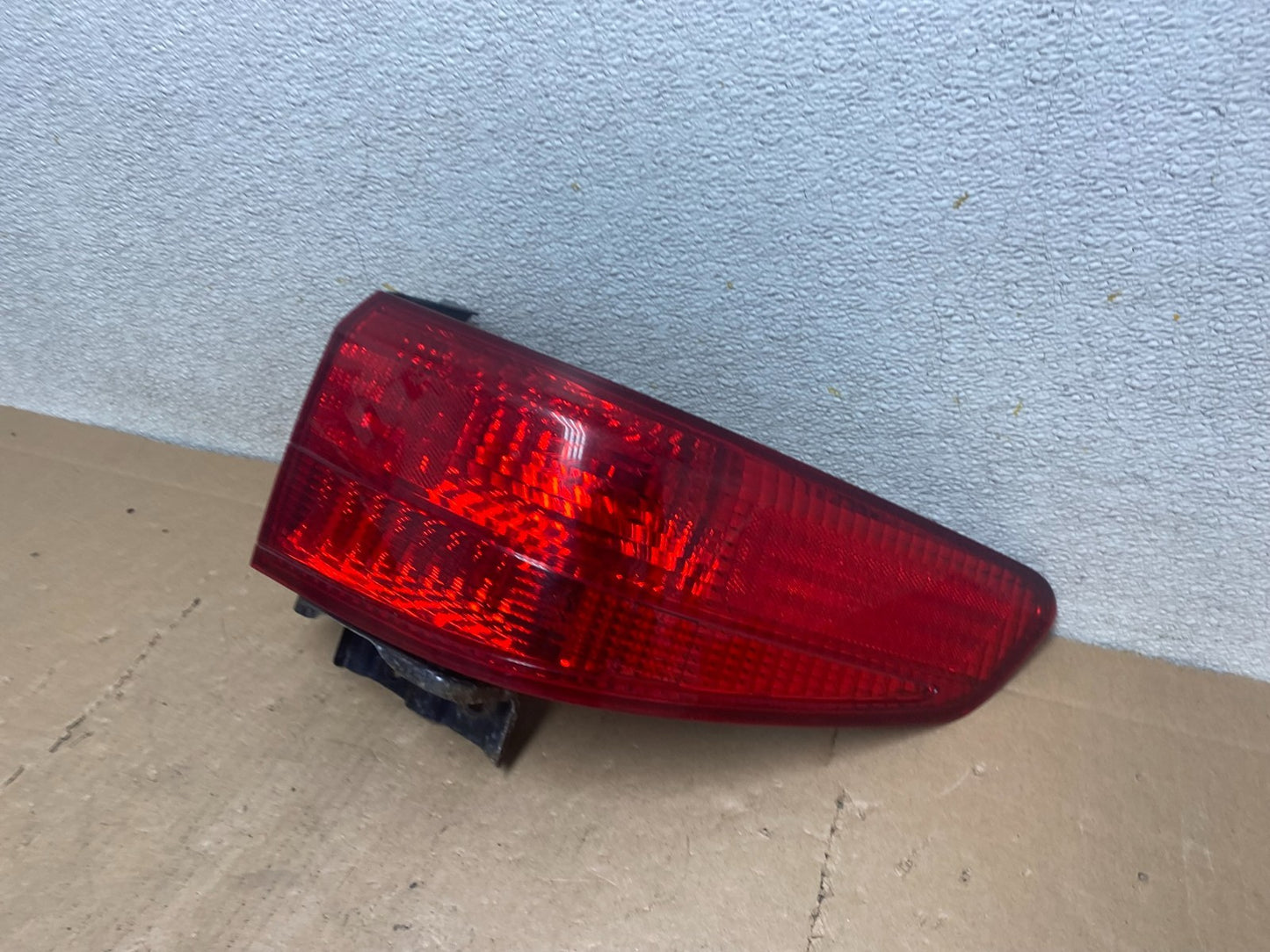2005 Honda Accord Right Passenger Rh Side Tail Light Oem S0669 DW1