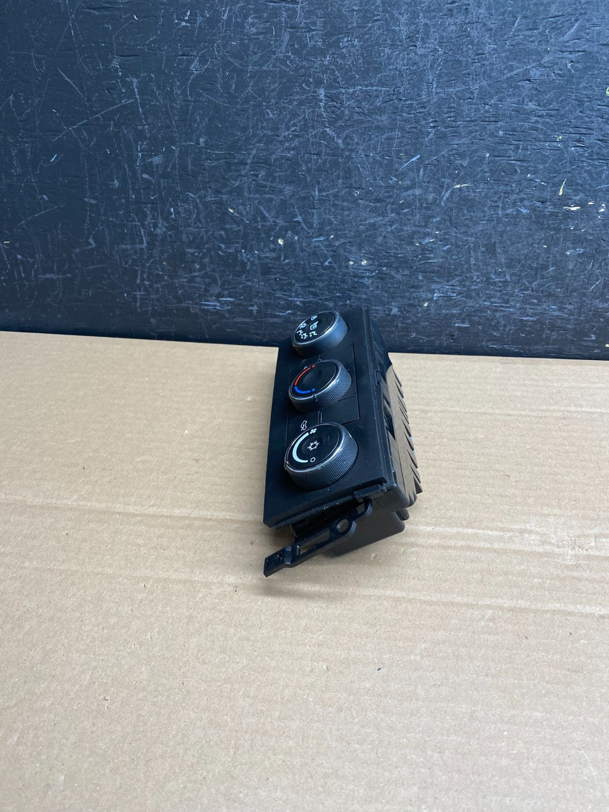 2010-2011 GMC Sierra Chevy Silverado AC Climate Control A/C AF9992 DG1