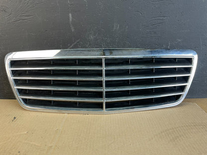 2000 to 2003 Mercedes Benz E-Class E320 E55 Front Upper Grill Grille AB79960