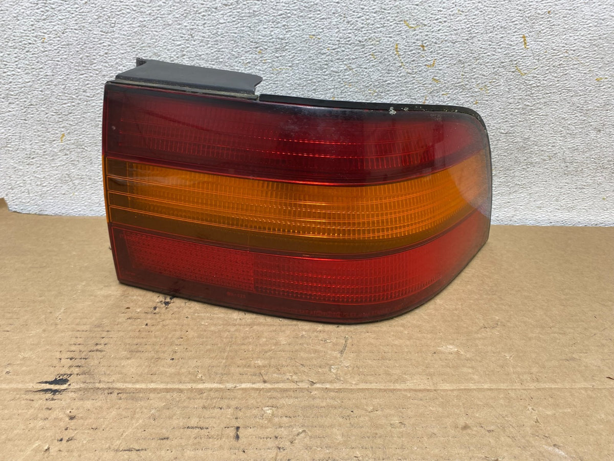 1990 to 1994 Lexus LS400 Right Passenger RH Side Tail Light AH7995 DG0
