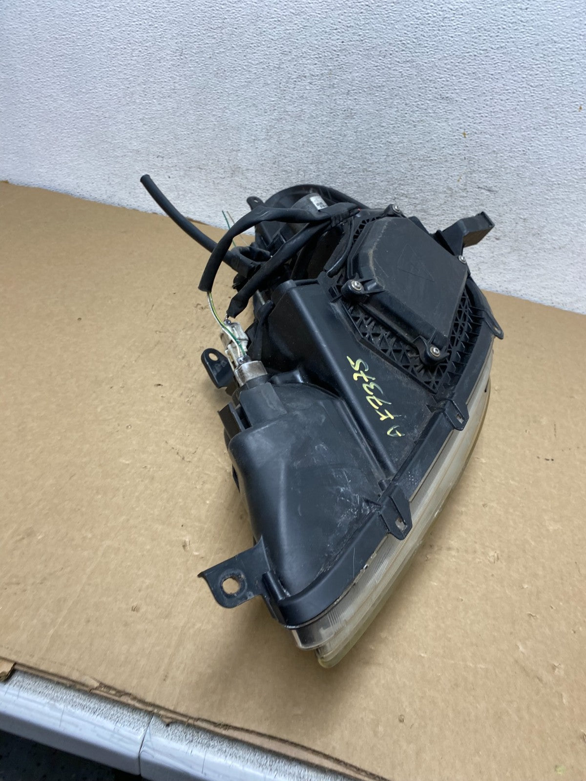 2005 - 2006 Lexus Es330 Right Passenger RH Headlight Xenon HID AF7375 DW9