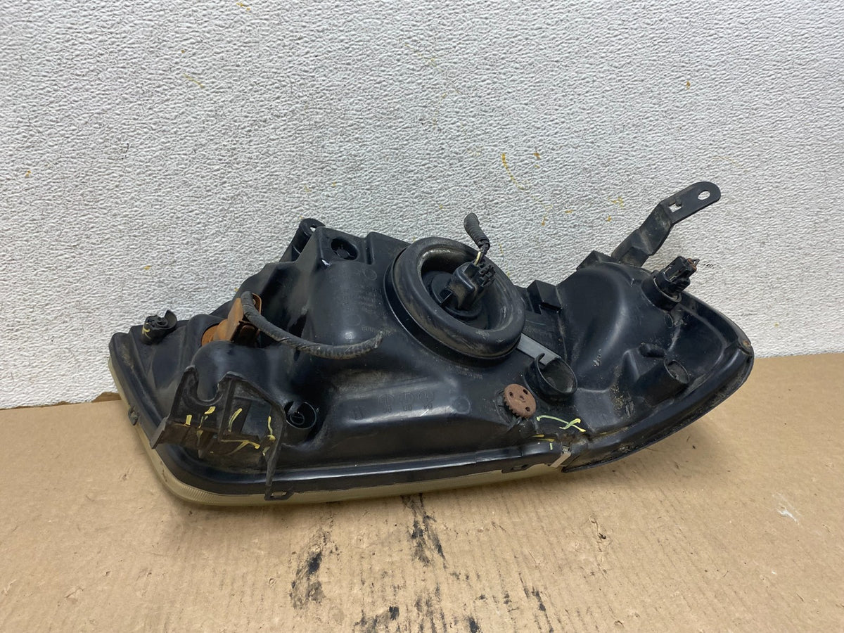 2005 to 2007 Mercury Mariner Left Driver LH Side Halogen Headlight ah1033 DG7