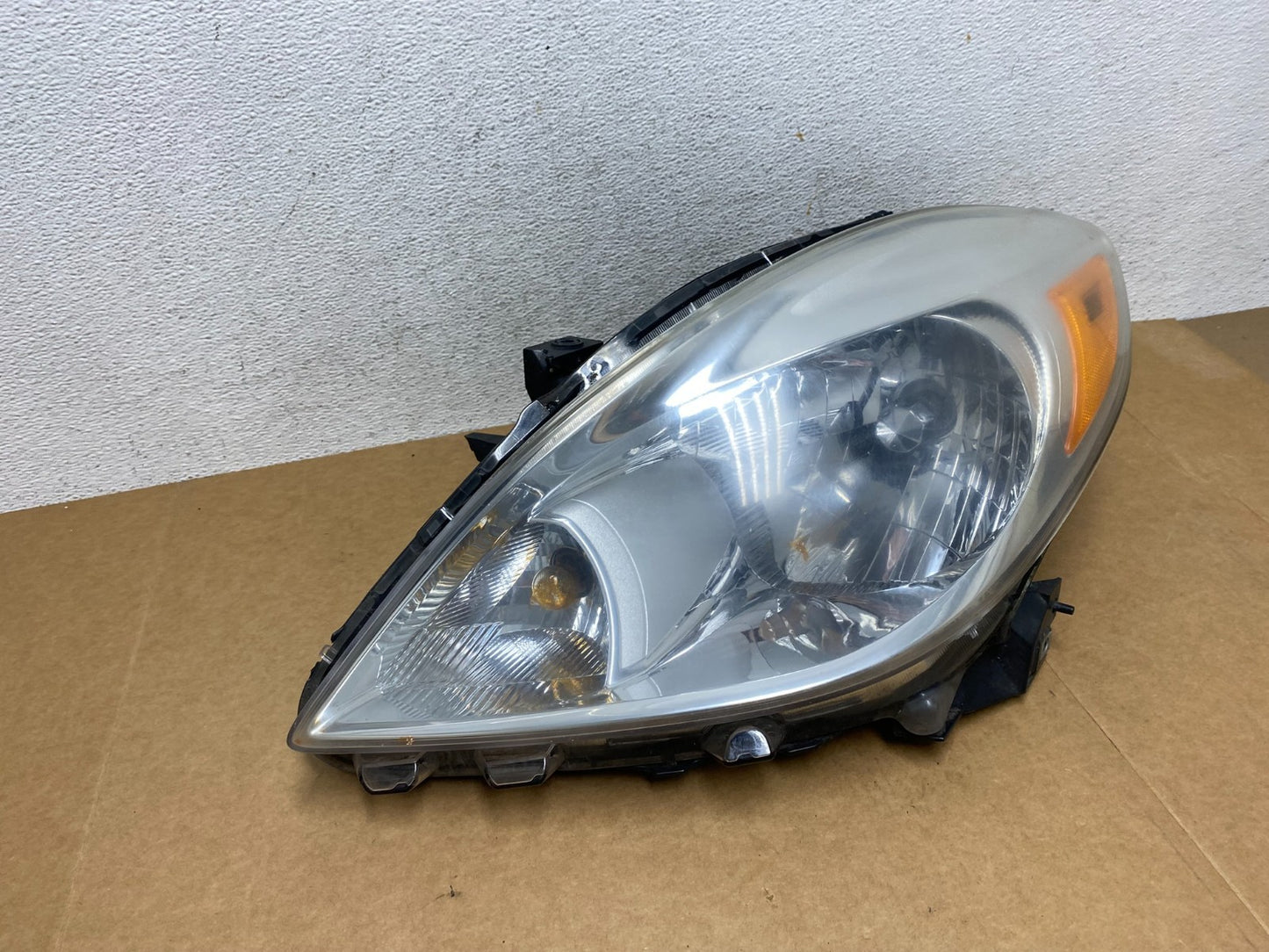 2012 2013 2014 Nissan Versa Sedan Headlight Left Driver LH AE2901 DW2