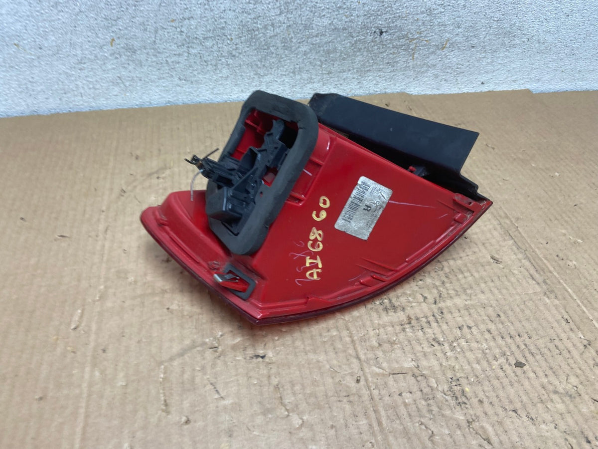 2011 to 2014 Volkswagen Jetta Right Passenger Rh Side Tail Light AI6860 LK4