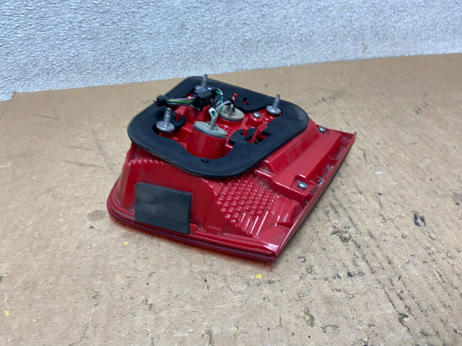 2013-2016 Chevrolet Malibu Left Driver LH Inner Tail Light Z8026 DW5