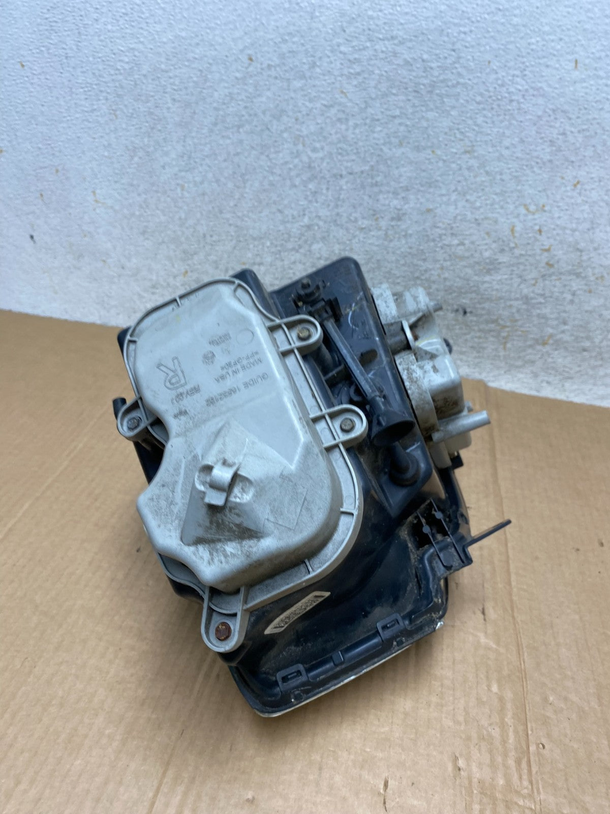 2005 - 2011 Cadillac STS Right Passenger RH Side Xenon Headlight AI5695 DW8