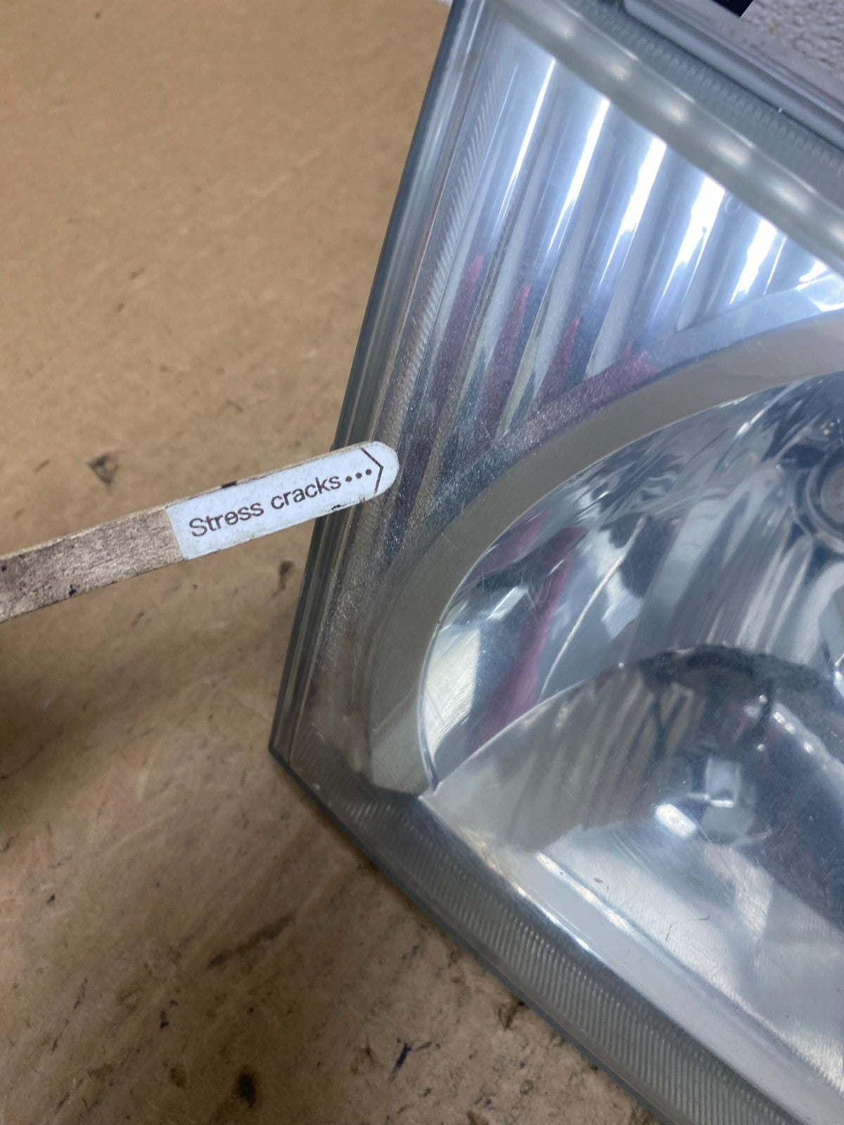 2001  to 2003 Toyota Sienna Right Passenger Side Headlight OEM Q7867 DW7