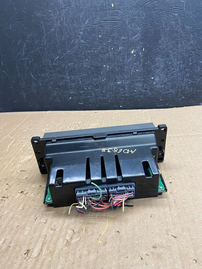 2003 to 2006 Lincoln Town Car Climate Control Panel ad6835 DG3