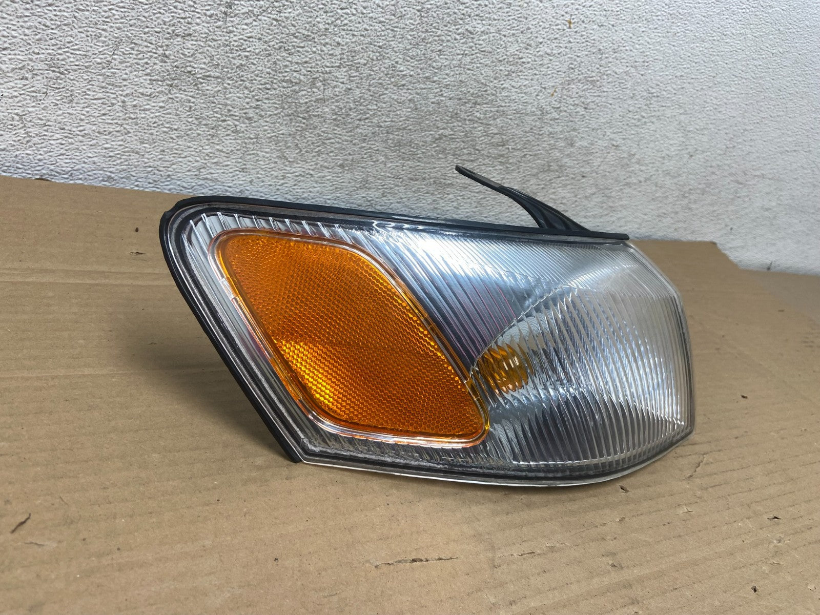 1997 1998 1999 Toyota Camry Right Passenger RH Turn Signal AG8876 DW1