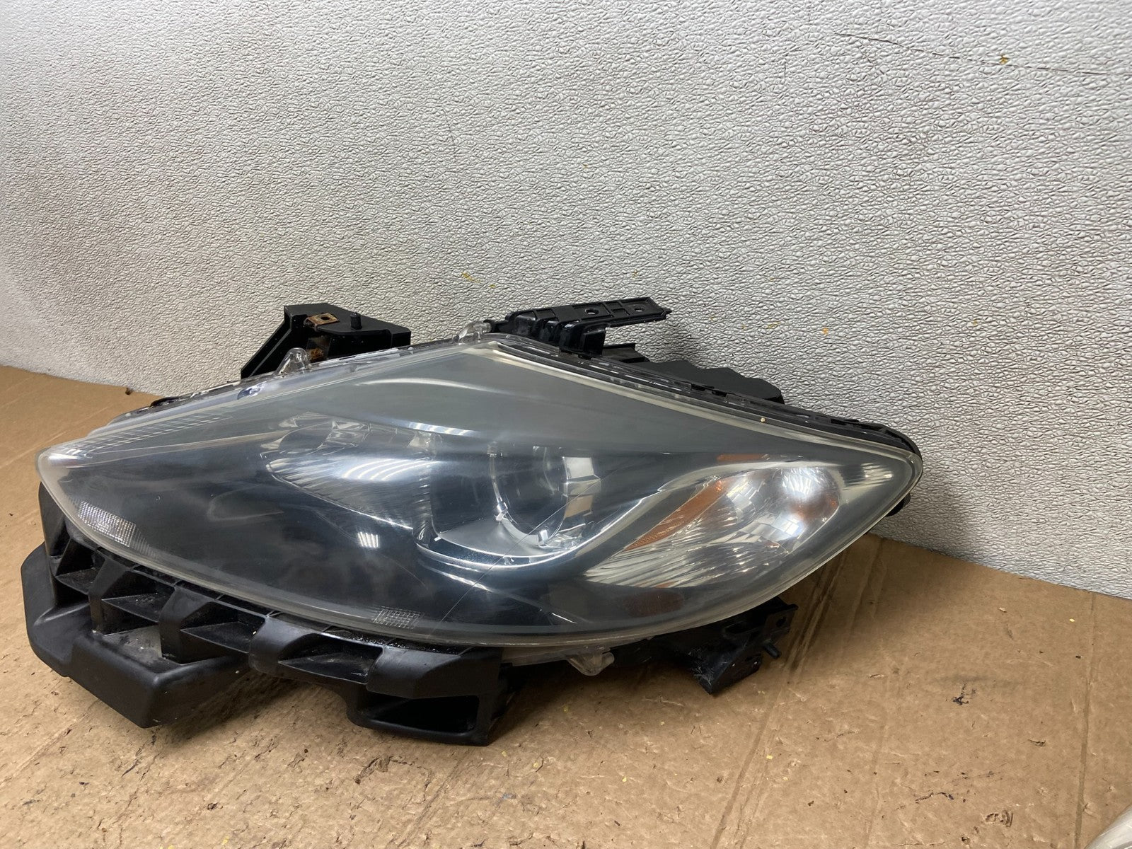 2013 - 2015 Mazda Cx9 Cx-9 Left Driver LH Halogen Headlight Oem AA49321
