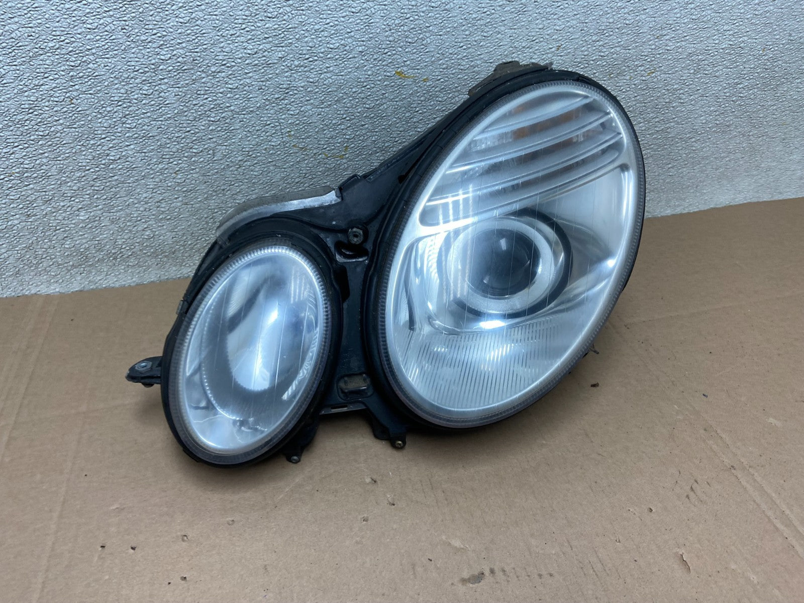 2007 2008 2009 Mercedes E Class Left Driver LH Halogen Headlight X9192 DW0