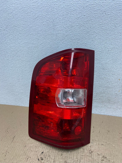 2007 to 2013 Chevrolet Silverado Left Driver LH Side Tail Light AF2973 LK0
