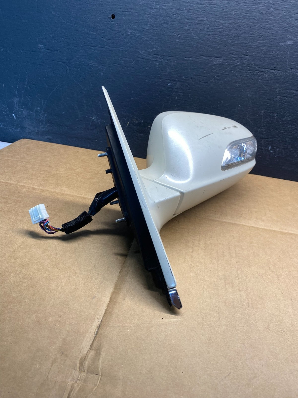 2005 to 2008 Acura RL Left Driver LH Side Door View Mirror Power AD35461