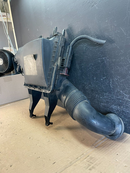 2010 to 2018 Mercedes-Benz Sprinter 2500 3.0L Air Cleaner Box ad8600 DG1