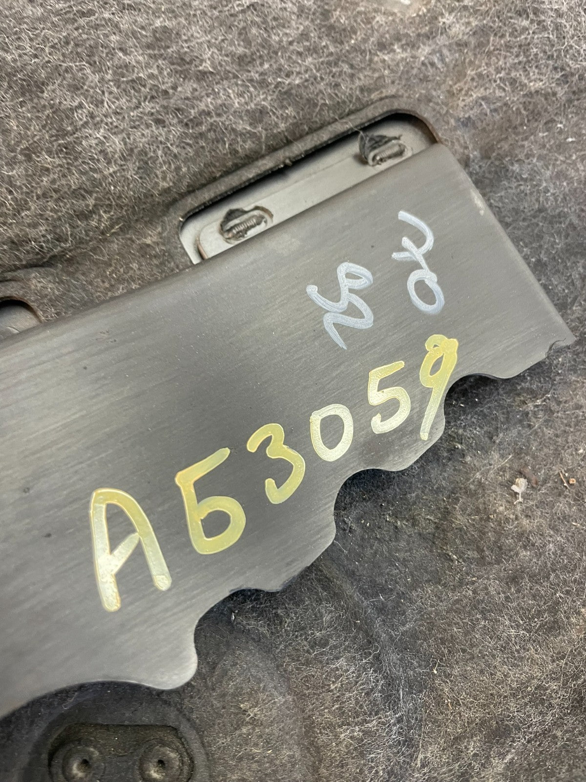 2013 - 2016 Mercedes W211 CLS400 Front Engine Motor Cover Panel AG3059 DG5