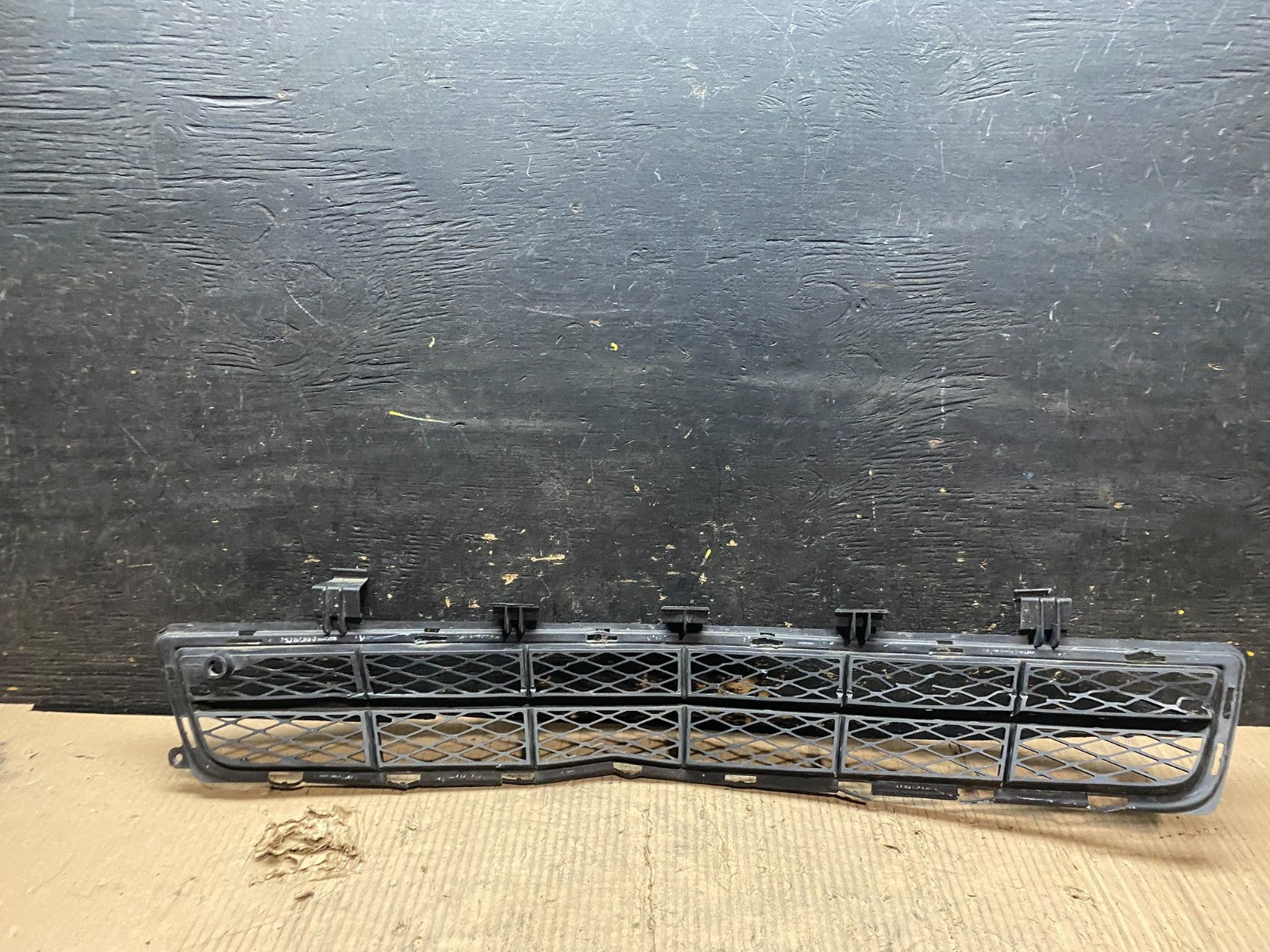 2010-2013 Buick Lacrosse Front Lower Grill Grille Oem V4167 DG7