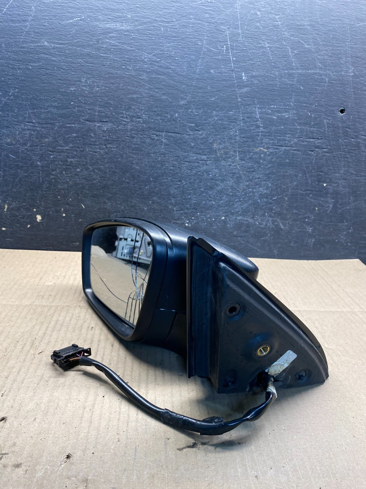 2011-2016 Volkswagen Jetta Sedan Left Driver View Door Mirror AI7325DW13