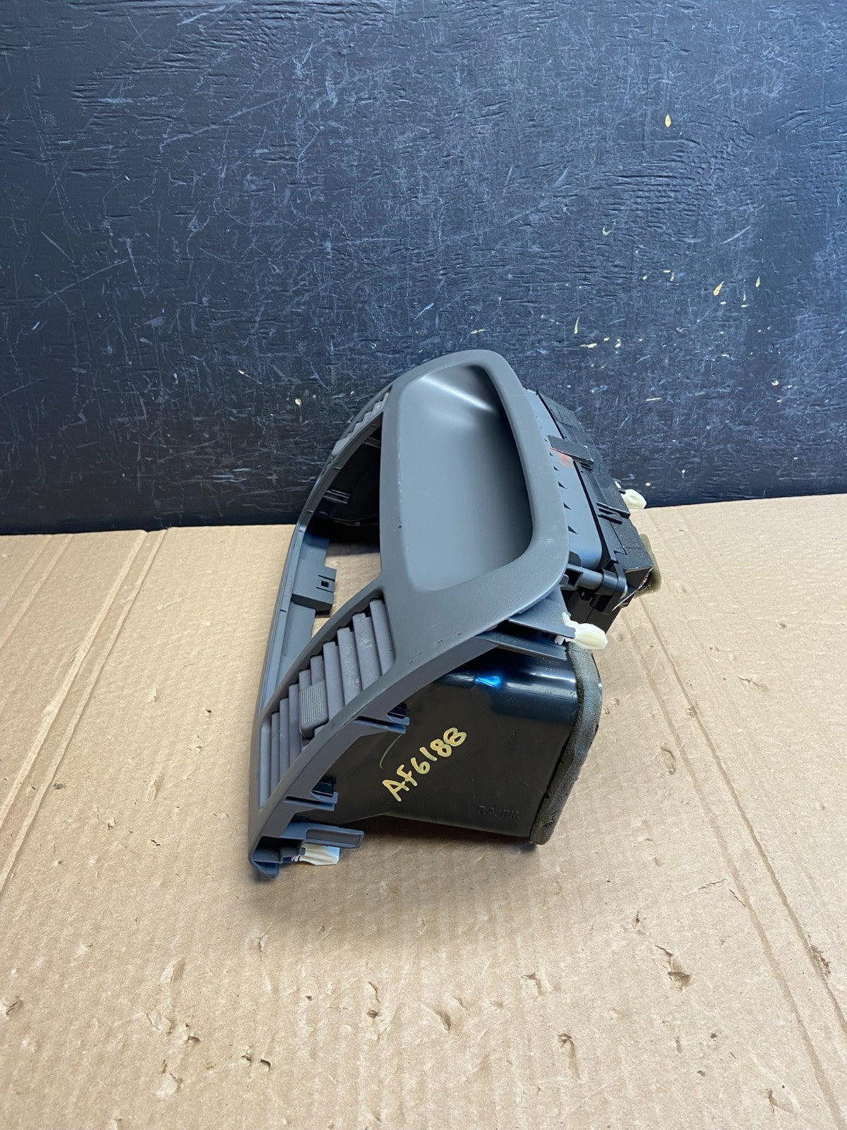 2005 2006 Toyota Camry Radio Center Console Air Vent Bezel Trim AF6188 DG2