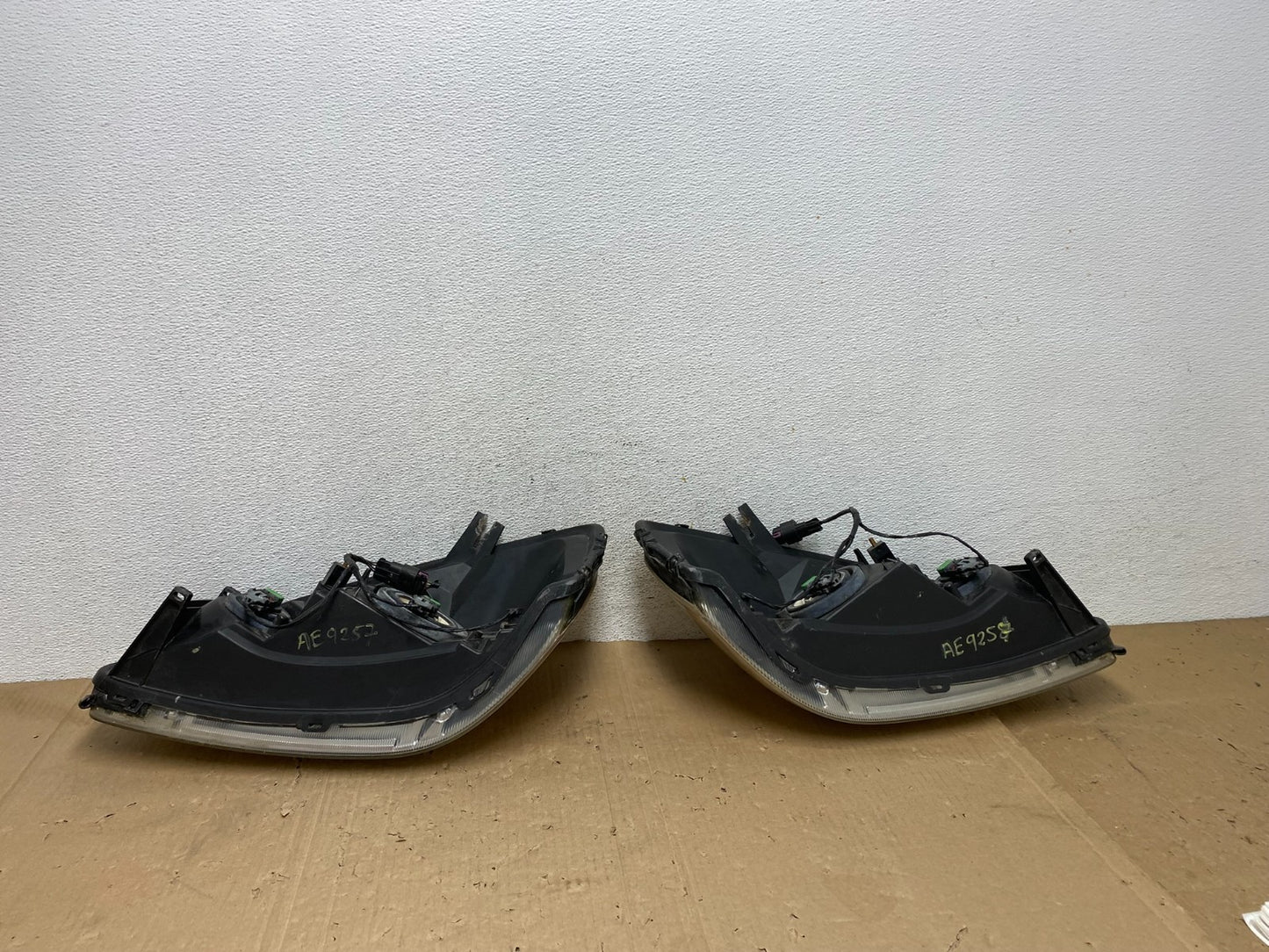 2005 - 2009 Pontiac Montana / Uplander Left+Right Headlights AE9257 DW8