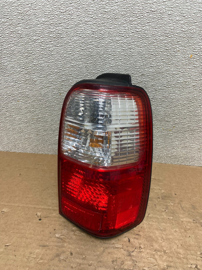 2001 to 2002 Toyota 4Runner Right Passenger RH Side Tail Light AB4820 DW0