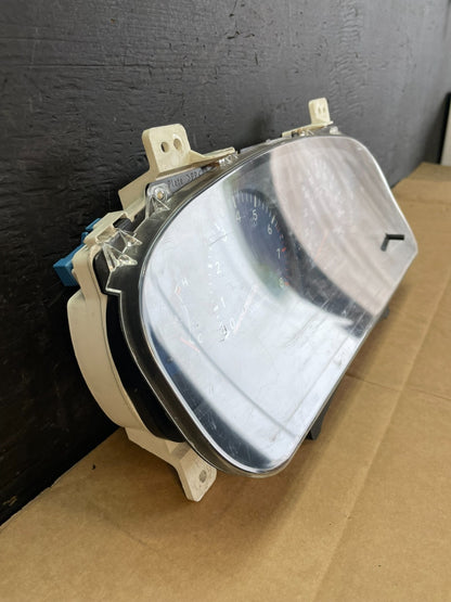 2001 2003 Toyota Sienna Speedometer Cluster Gauge AC4956 DG1