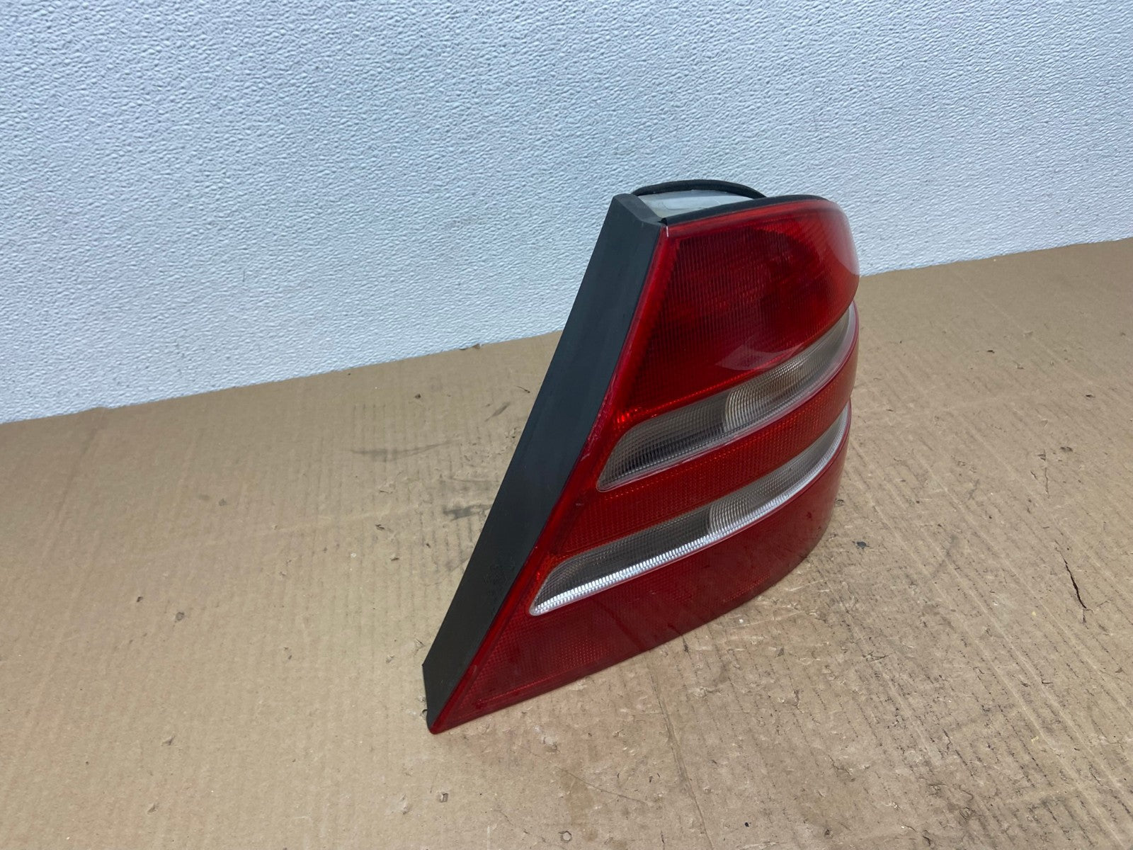 2000-2002 Mercedes-Benz S-Class Tail Light Right Passenger Side Oem AB8426 LK2