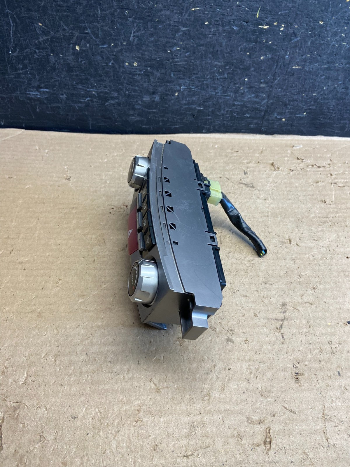 2010 - 2014 Subaru Outback Legacy A/C Heater Climate Control Unit AH5164 DG2