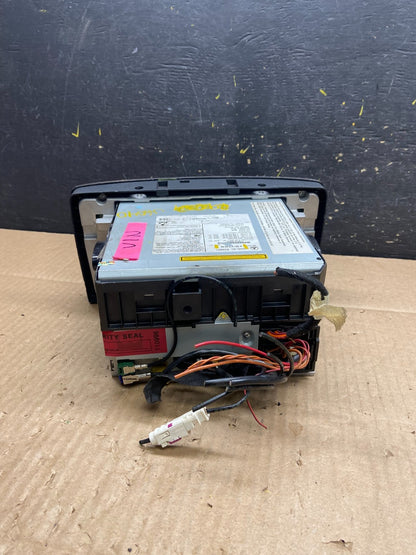 2009-2013 Mercedes W251 R350 Head Command Navigation Radio 6 CD Player U6040 DG5