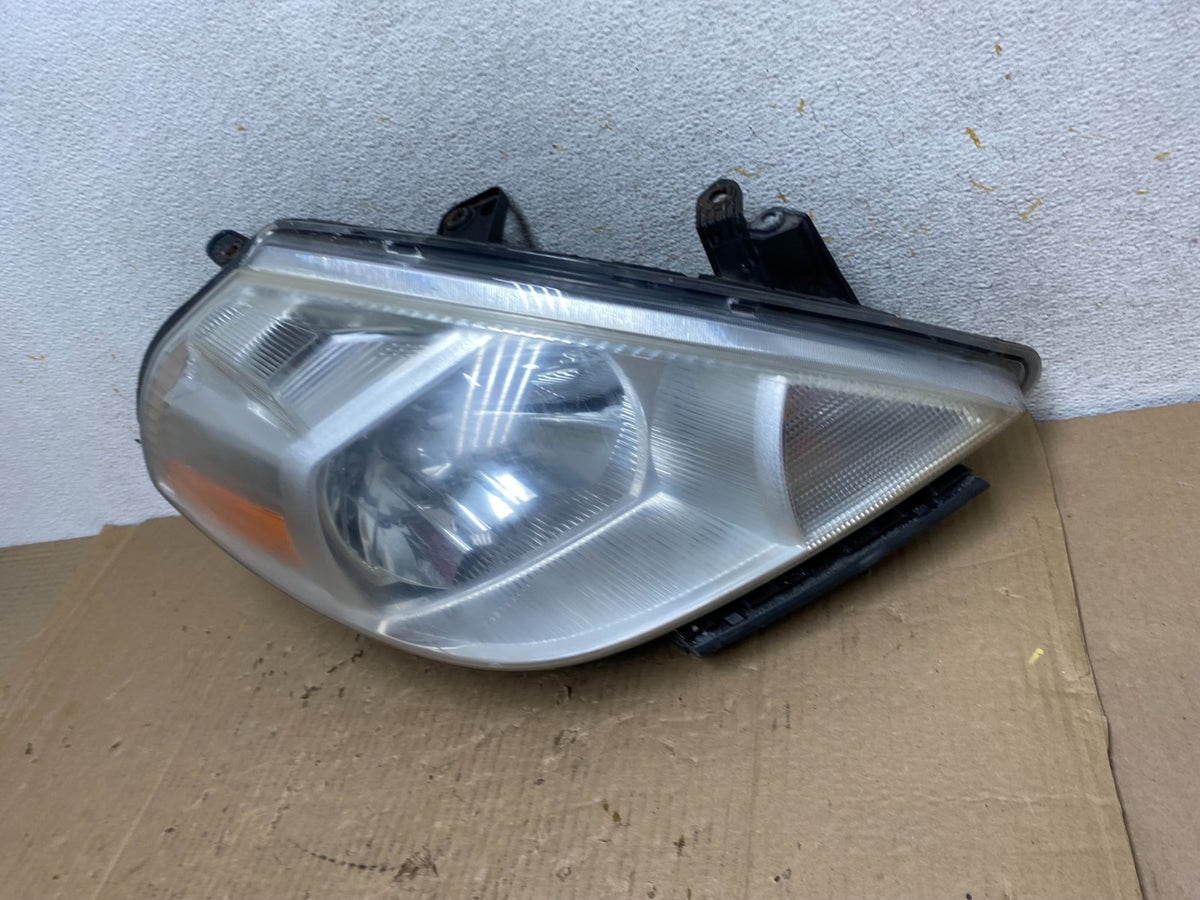 2008 to 2012 Nissan Versa Headlight Right Passenger Rh Side AI1306 DW1