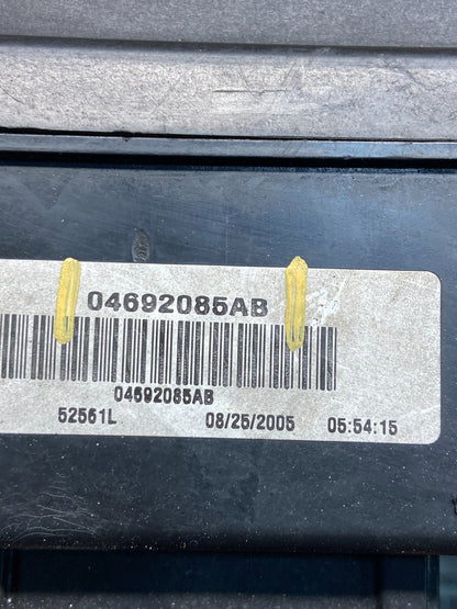 2006 Jeep Grand Cherokee Integrated Power Fuse Box 04692085ab ae4692 DG6