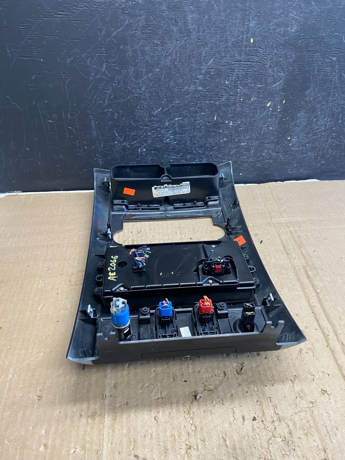 2005-2009 Dodge Durango Heat AC Climate Temp Control Radio Bezel AE2066 DG4