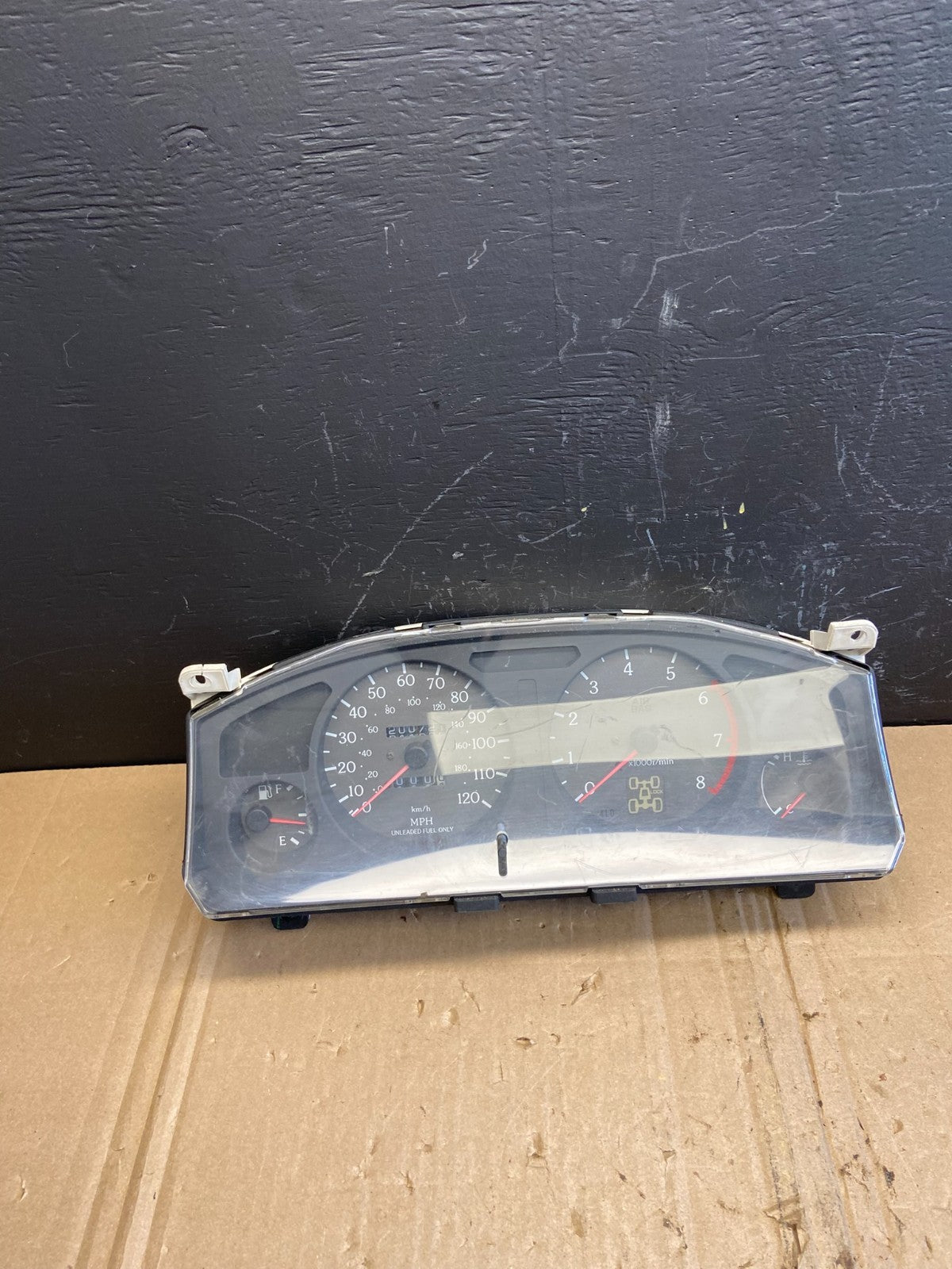 1998 to 2001 Infiniti QX4 Speedometer Instrument Cluster AB89240