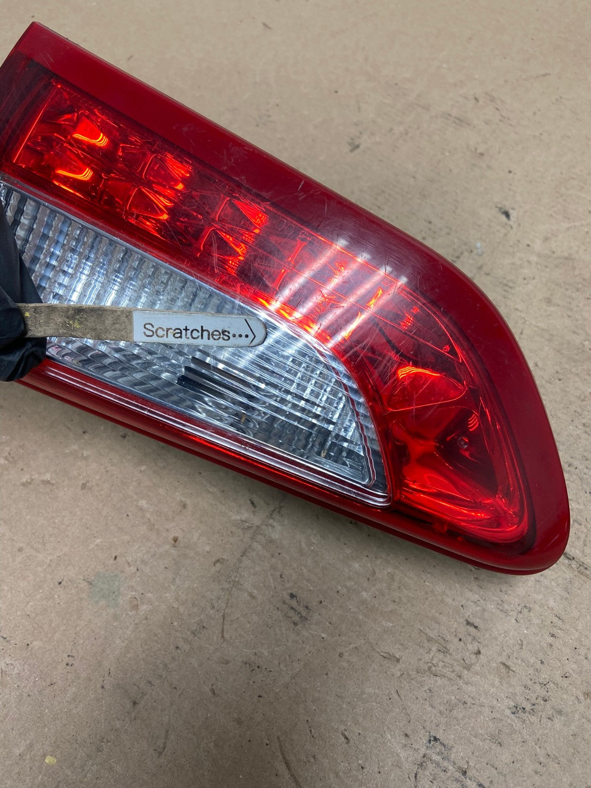2013-2015 Infiniti JX35 QX60 Right Passenger LED Tail Light Inner AF4620 LK3